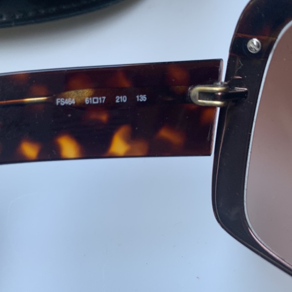 FENDI vintage tortoise sunglasses - Picture 4 of 7